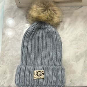 NWT in Bag Ugg Pom Hat